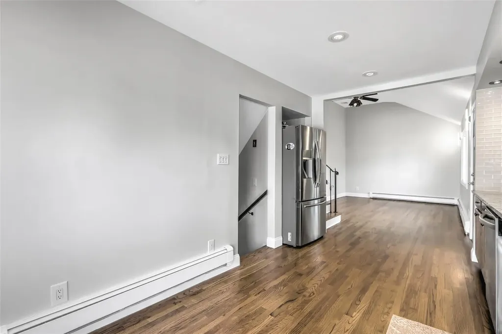 23 Durhamoc Lane North Babylon NY 11703