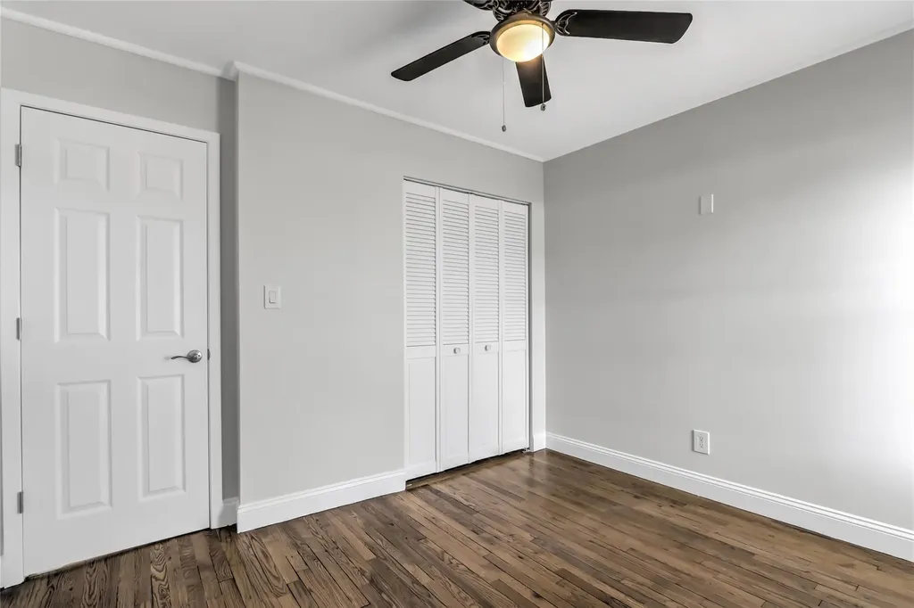 23 Durhamoc Lane North Babylon NY 11703