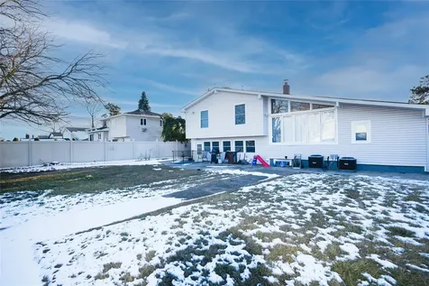 29 W 19th Street Deer Park NY 11729