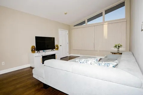 29 W 19th Street Deer Park NY 11729