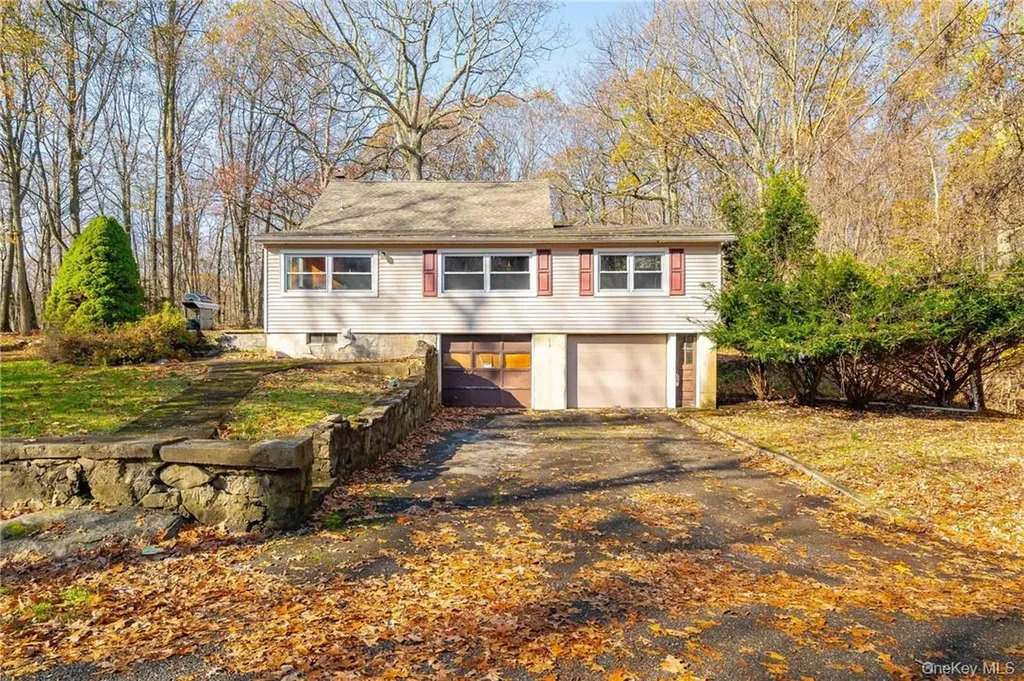 802 Forest Glen Road Monroe NY 10950