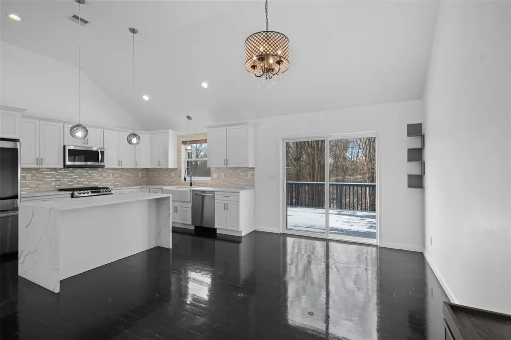2 Bell Way Chester NY 10918