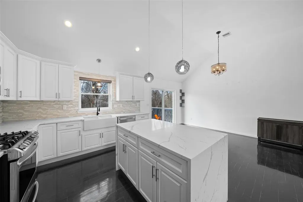 2 Bell Way Chester NY 10918