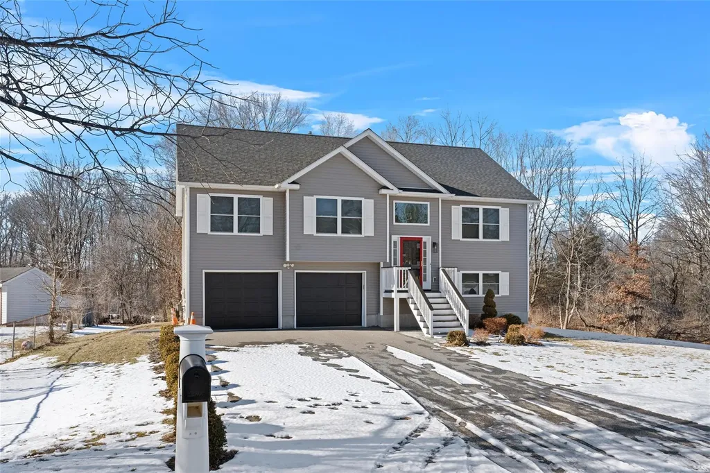 2 Bell Way Chester NY 10918