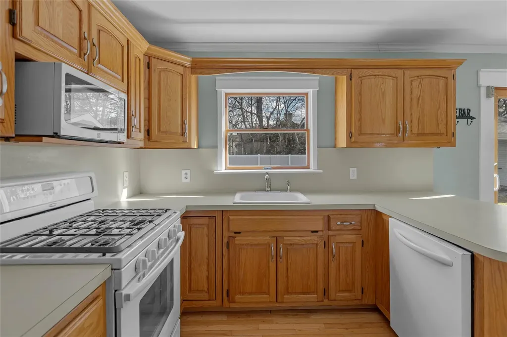 62 Eatondale Avenue Blue Point NY 11715
