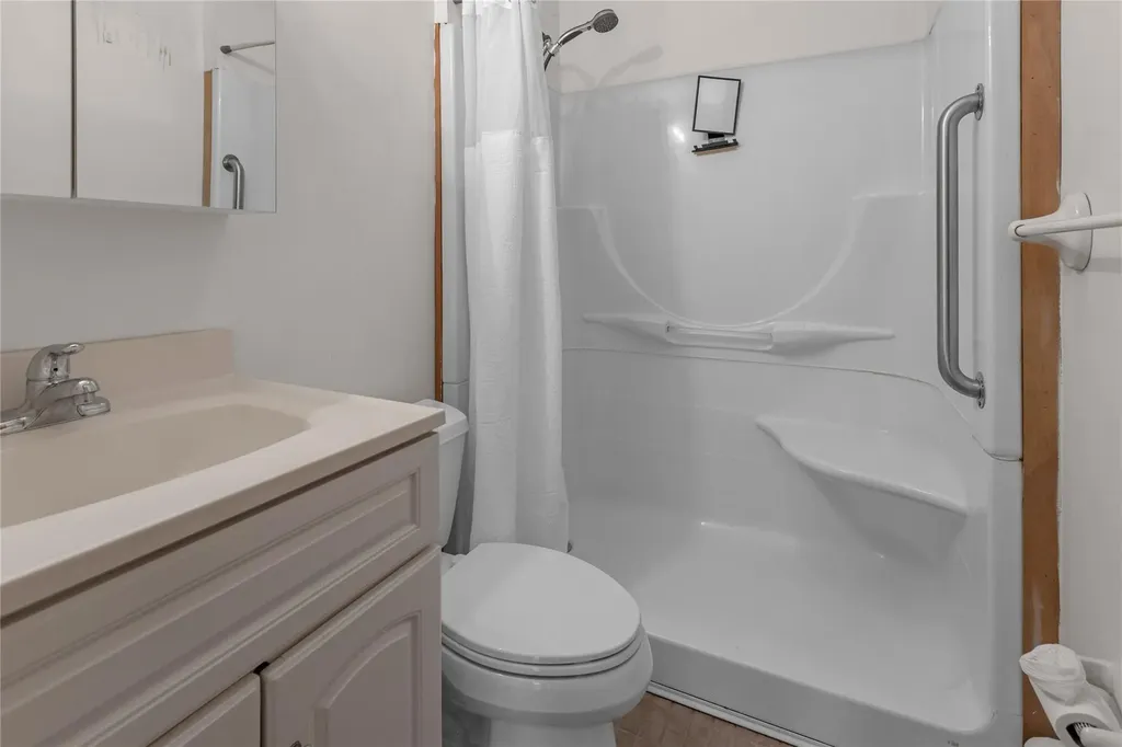 62 Eatondale Avenue Blue Point NY 11715
