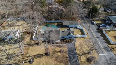 62 Eatondale Avenue Blue Point NY 11715