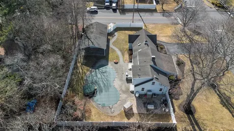 62 Eatondale Avenue Blue Point NY 11715