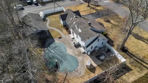 62 Eatondale Avenue Blue Point NY 11715