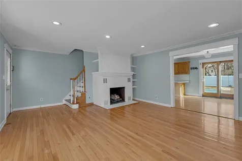 62 Eatondale Avenue Blue Point NY 11715