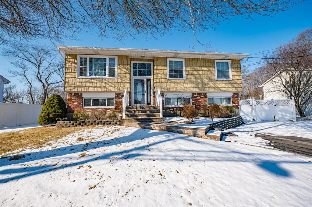 888 Pine Avenue West Islip NY 11795