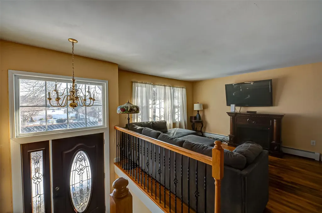 888 Pine Avenue West Islip NY 11795
