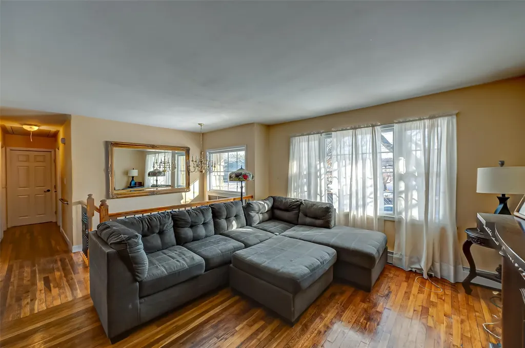 888 Pine Avenue West Islip NY 11795