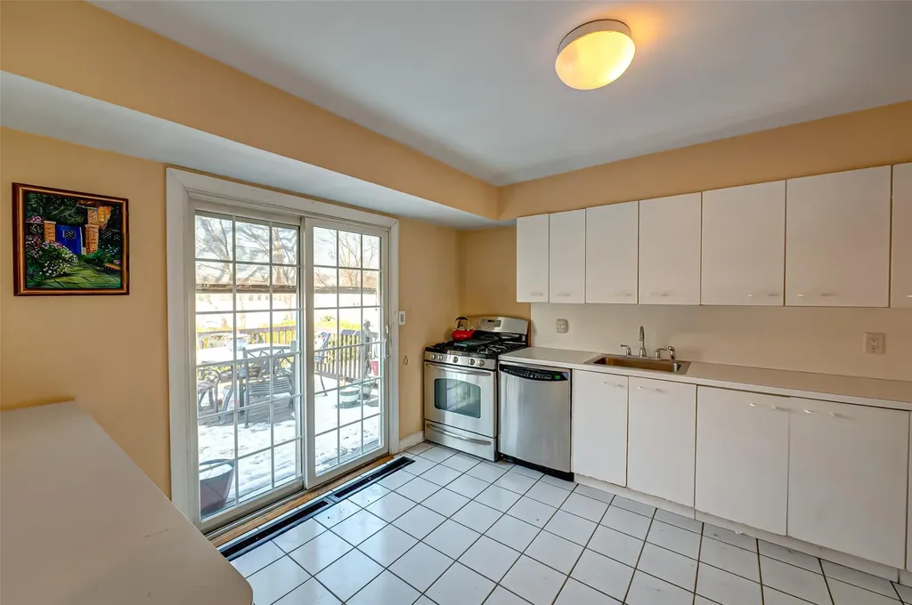 888 Pine Avenue West Islip NY 11795