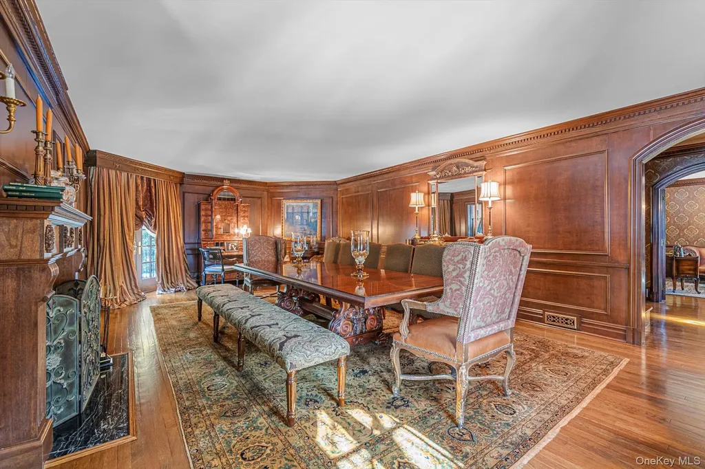 183 Mill Spring Road Manhasset NY 11030
