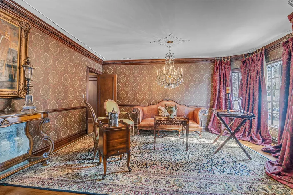 183 Mill Spring Road Manhasset NY 11030
