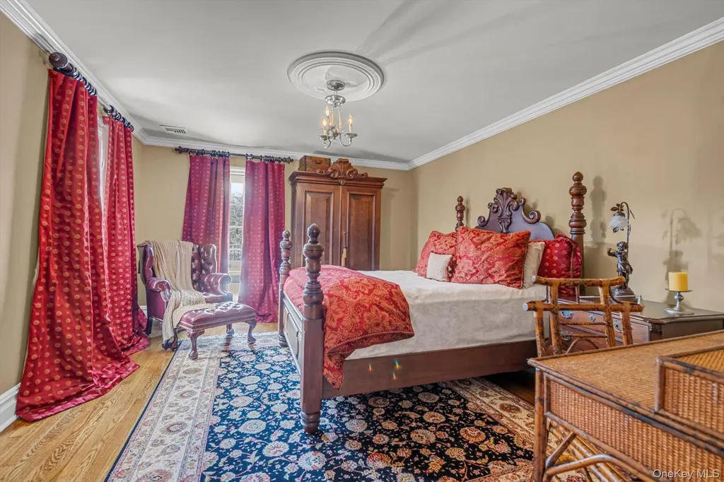 183 Mill Spring Road Manhasset NY 11030
