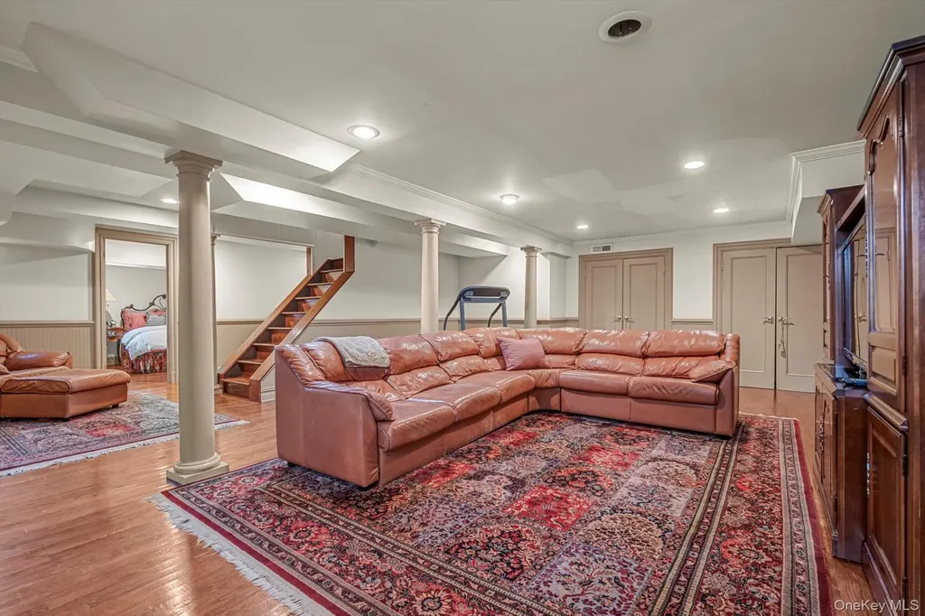 183 Mill Spring Road Manhasset NY 11030