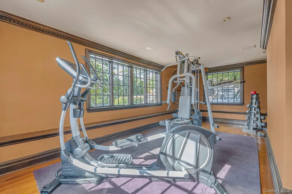 183 Mill Spring Road Manhasset NY 11030
