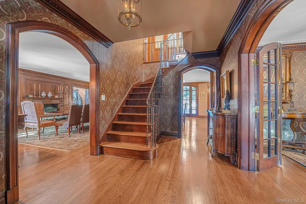 183 Mill Spring Road Manhasset NY 11030