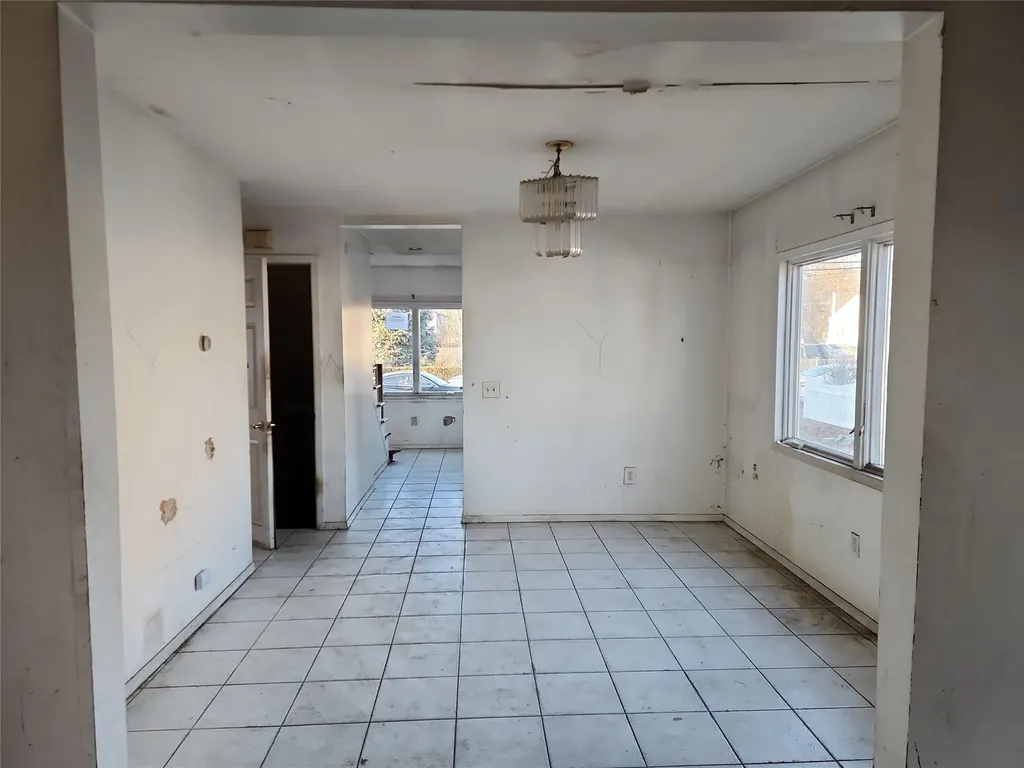 74 Glenmore Avenue Central Islip NY 11722