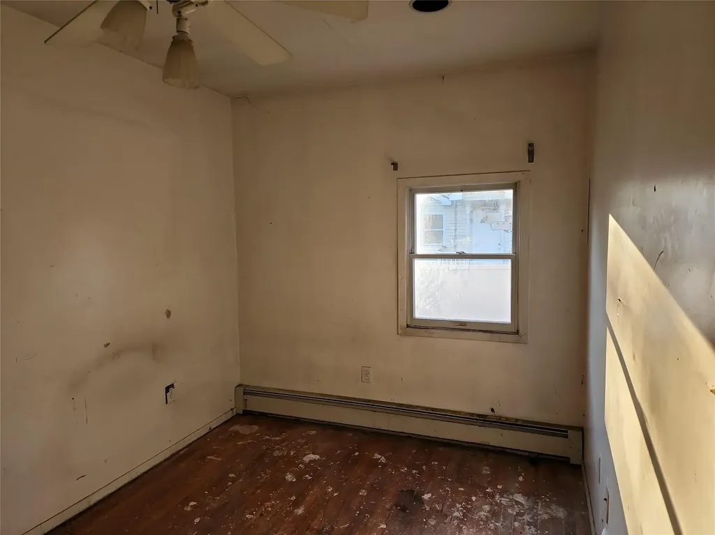 74 Glenmore Avenue Central Islip NY 11722
