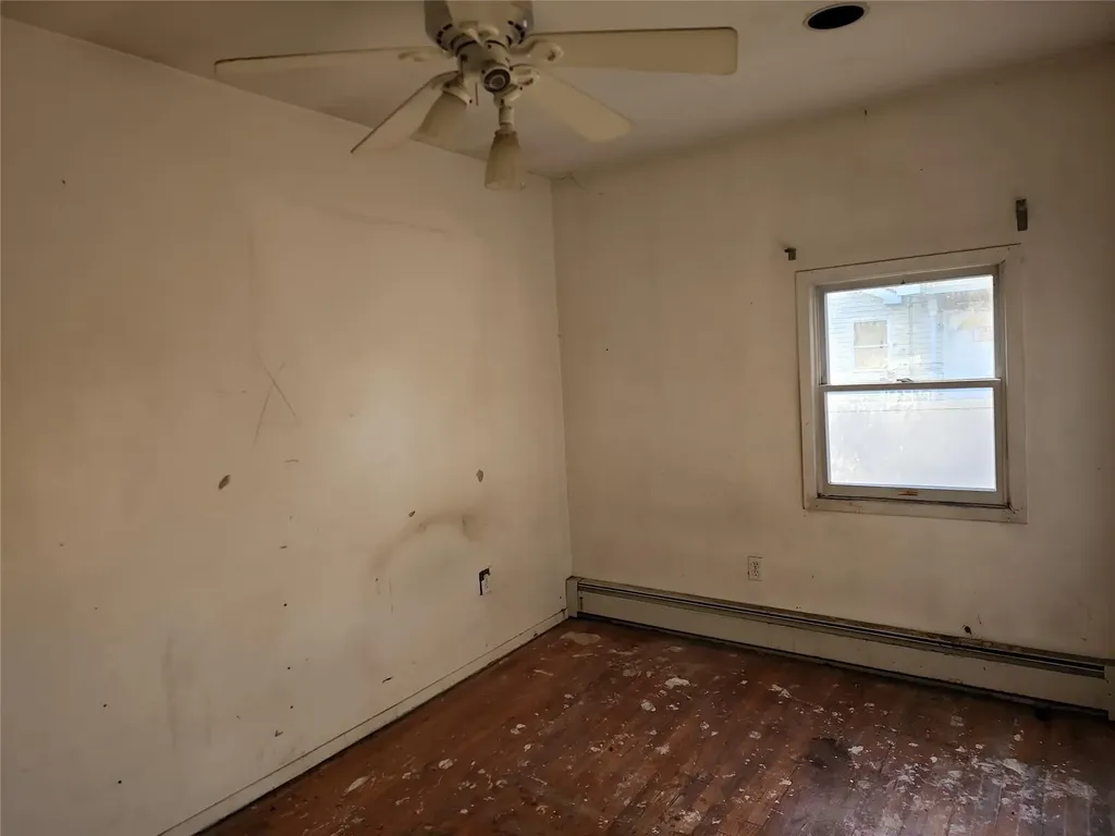 74 Glenmore Avenue Central Islip NY 11722
