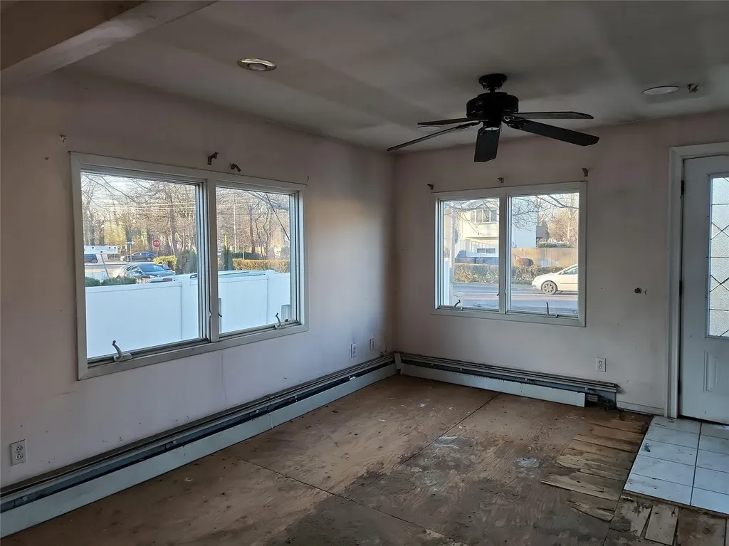 74 Glenmore Avenue Central Islip NY 11722