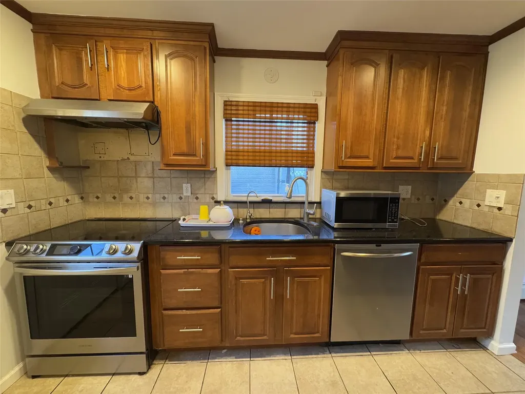 31 Plainedge Drive Bethpage NY 11714