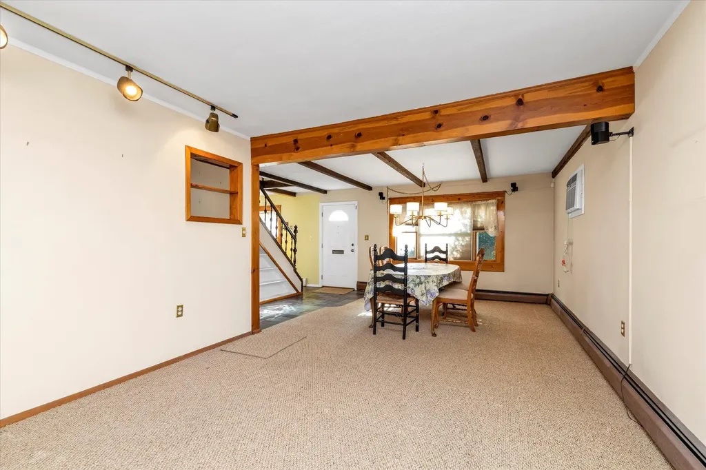 25 Moss Lane Levittown NY 11756