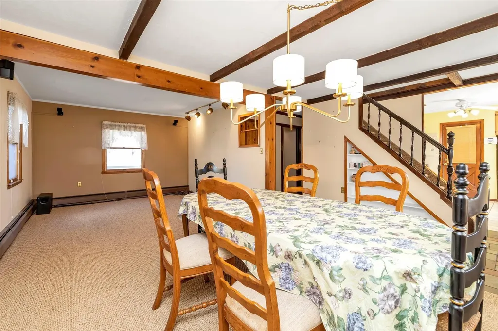 25 Moss Lane Levittown NY 11756