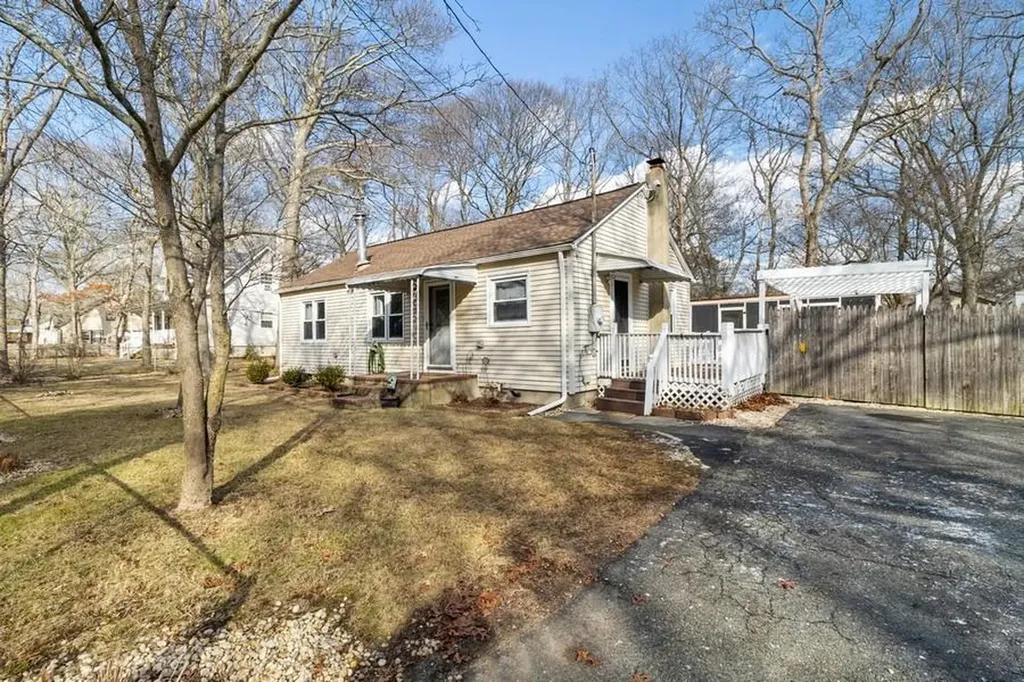 255 Mckinley Drive Mastic Beach NY 11951