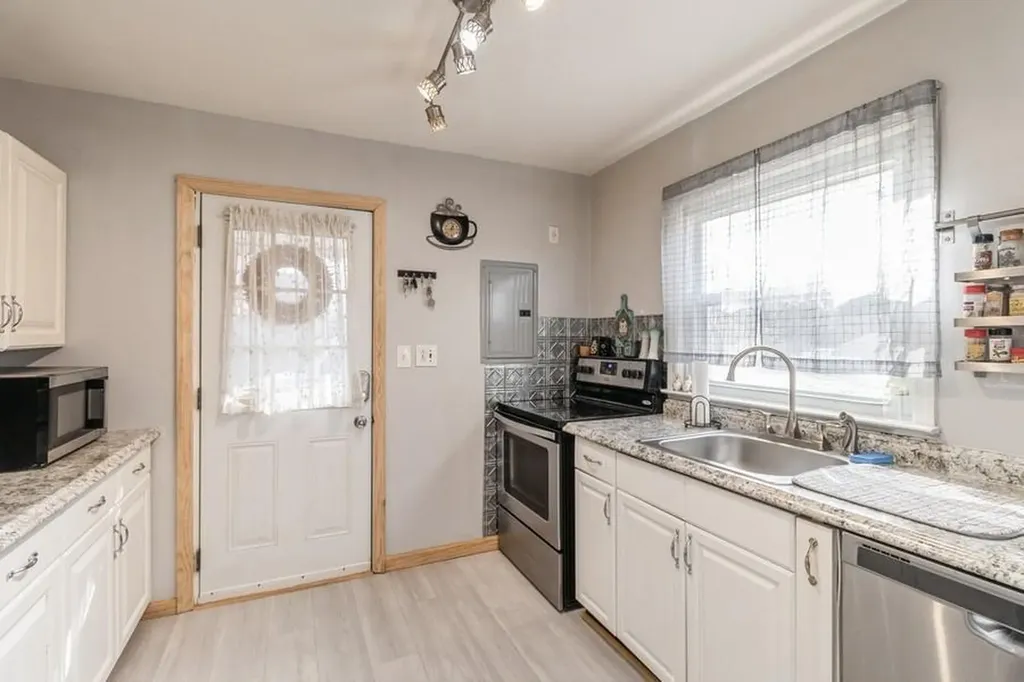255 Mckinley Drive Mastic Beach NY 11951