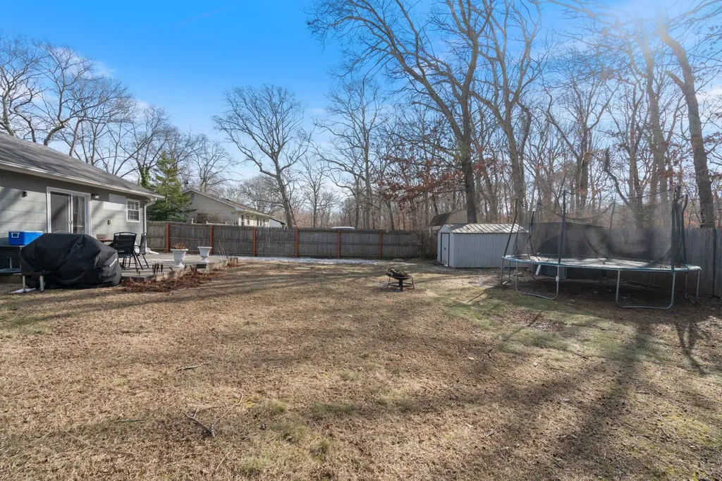 23 Oakland Drive W Riverhead NY 11901
