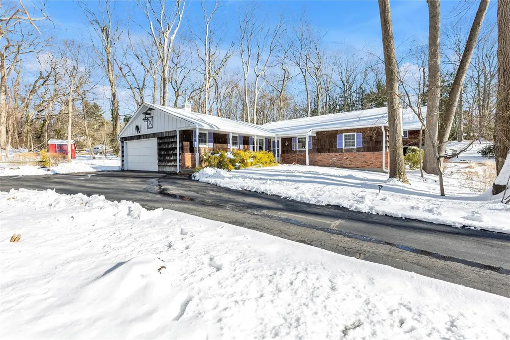 20 Dogwood Road Brookhaven NY 11790