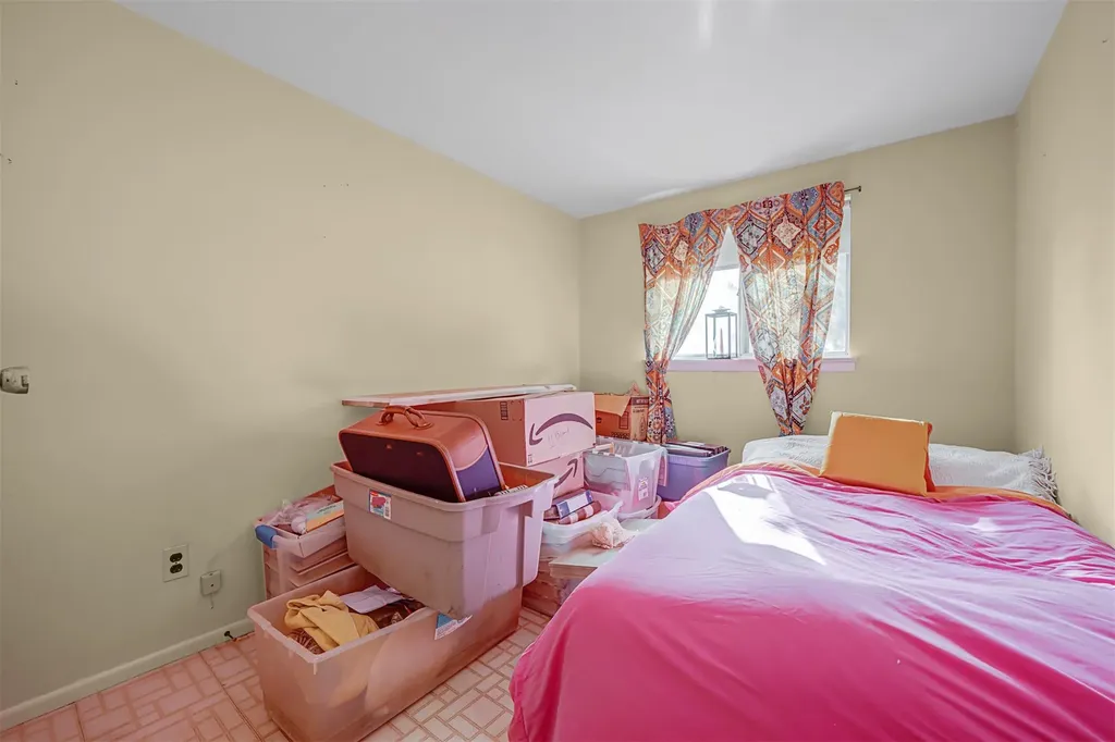 354 Elm Drive Roslyn NY 11576