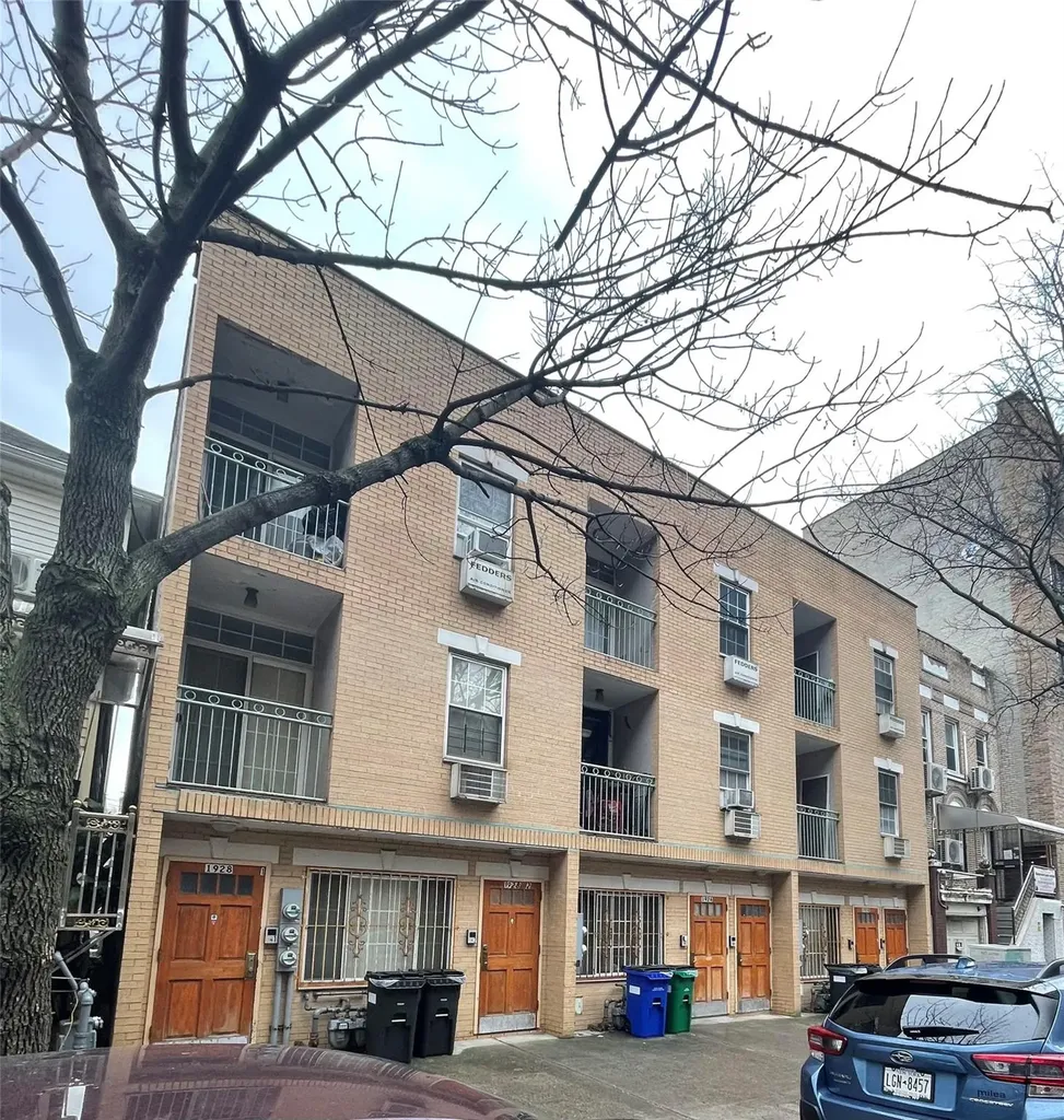 1928 Mcgraw Avenue Bronx NY 10462