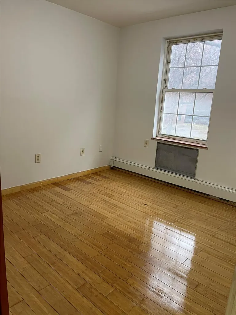 1928 Mcgraw Avenue Bronx NY 10462
