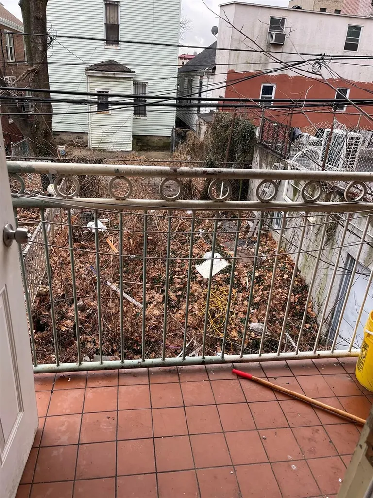 1928 Mcgraw Avenue Bronx NY 10462