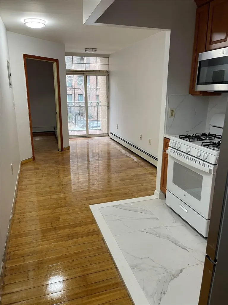 1928 Mcgraw Avenue Bronx NY 10462