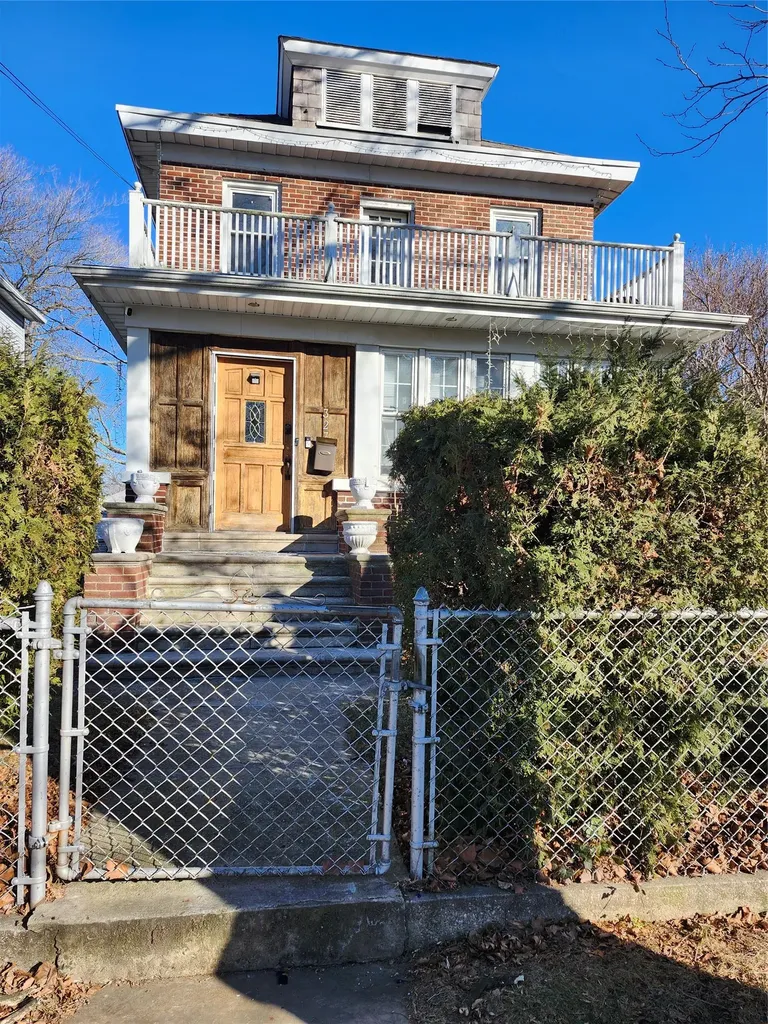 327 S 10th Avenue Mount Vernon NY 10550
