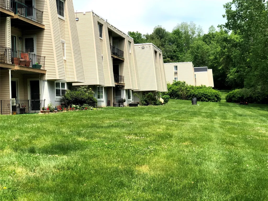 408 Fox Run Lane Carmel NY 10512