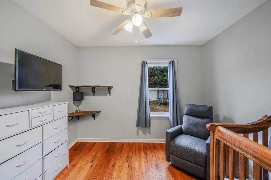 246 S Pershing Avenue Bethpage NY 11714