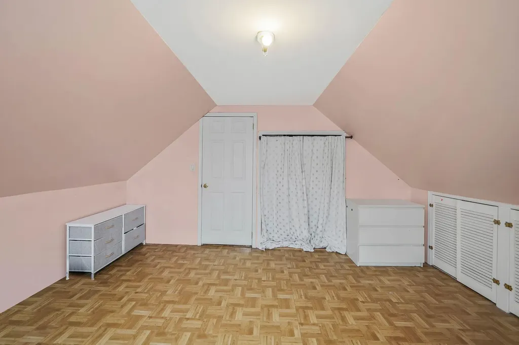 246 S Pershing Avenue Bethpage NY 11714