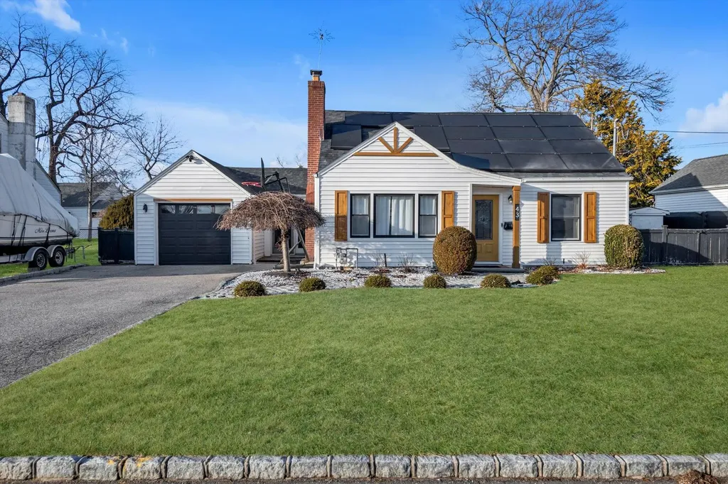 43 Foster Boulevard Babylon NY 11702
