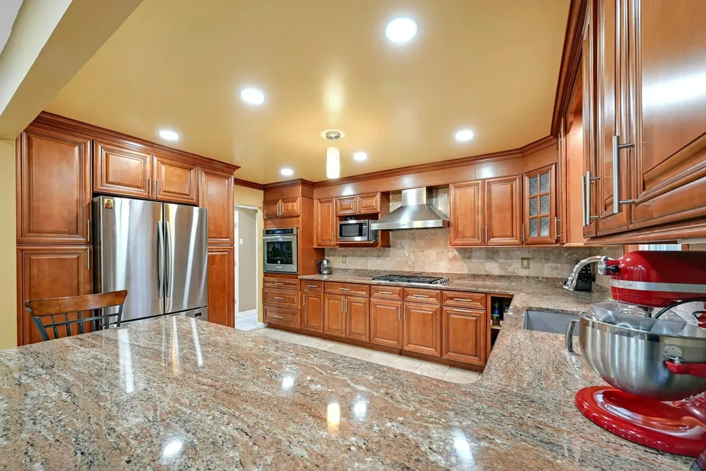2 Trinity Place Spring Valley NY 10977