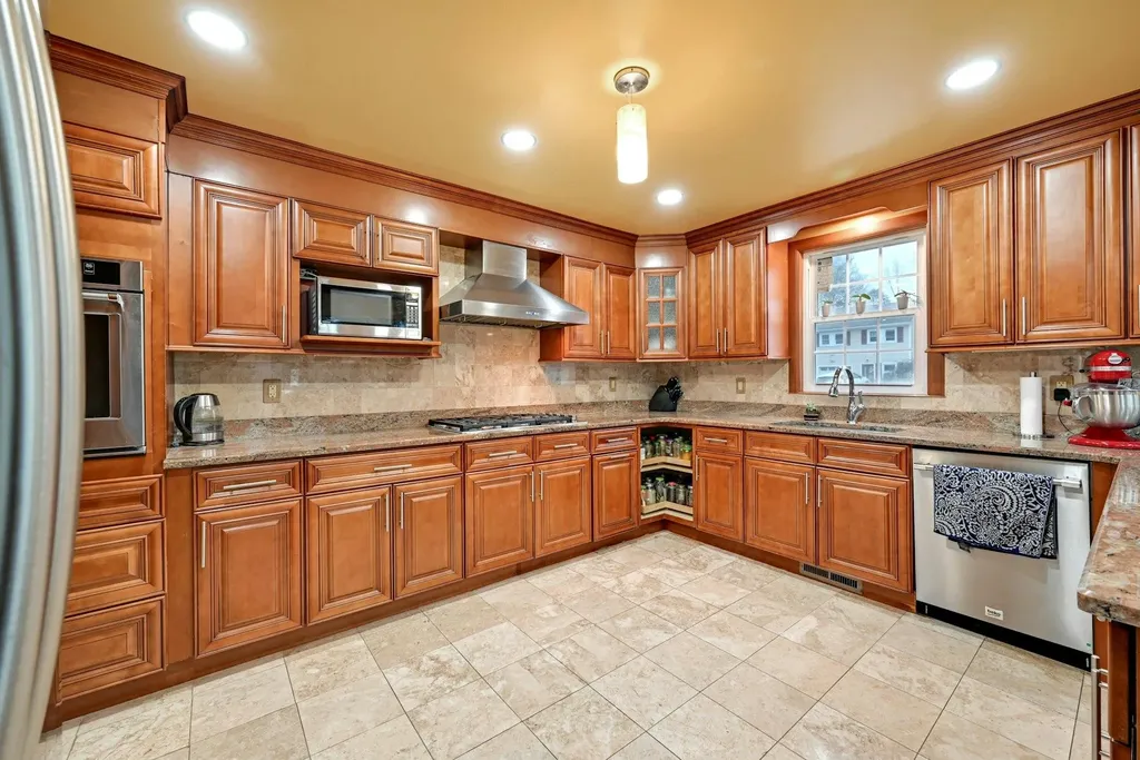2 Trinity Place Spring Valley NY 10977