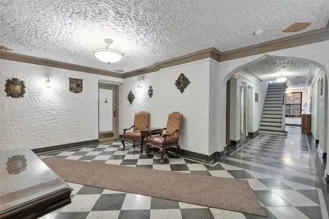 105 Garth Road Scarsdale NY 10583