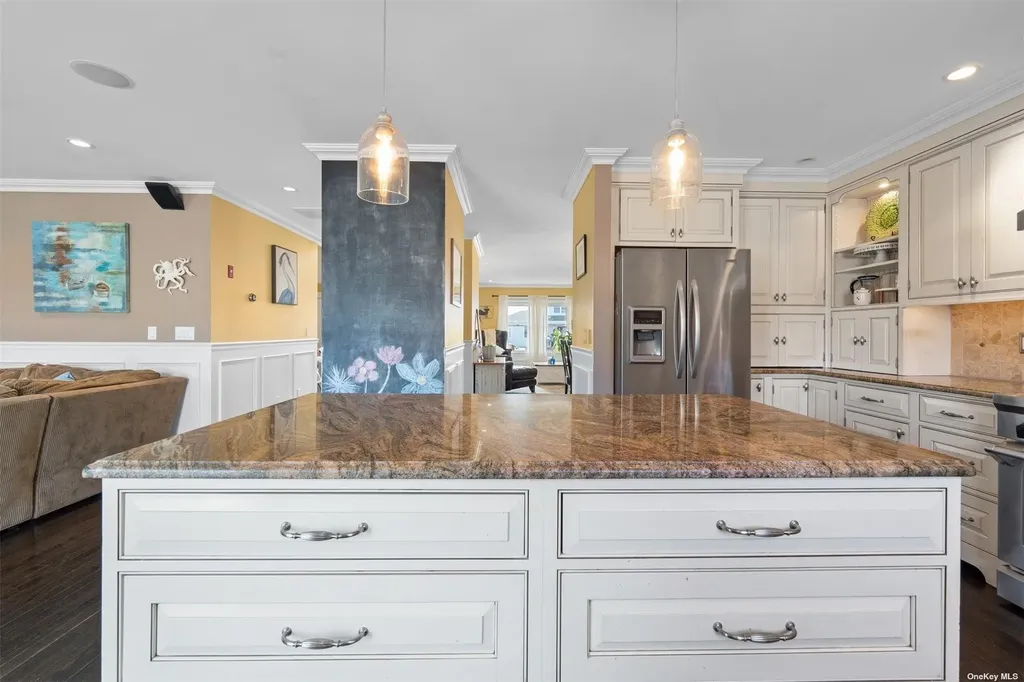 3 E Lincoln Avenue Massapequa NY 11758