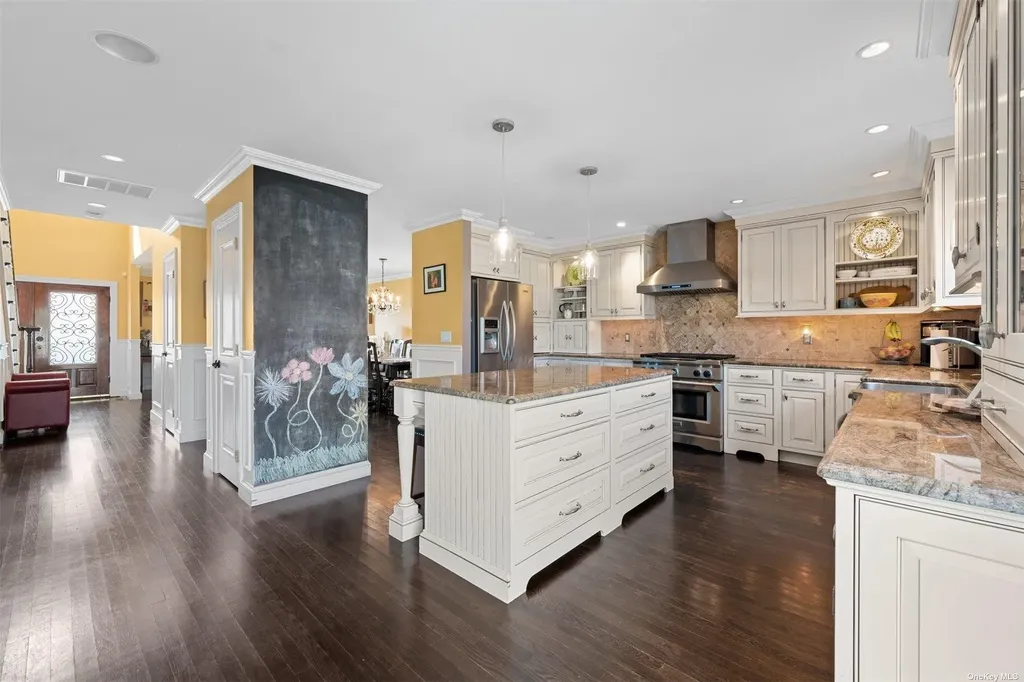 3 E Lincoln Avenue Massapequa NY 11758